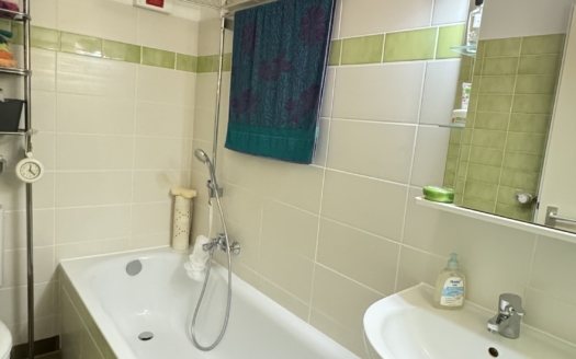 Gepflegte 2-Zimmer-Wohnung mit Balkon in Puchheim-Bahnhof