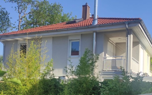 Stilvolle & moderne Doppelhaushälfte mit Garage in Eichenau