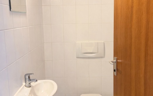 Gepflegte 3-Zimmer-Wohnung mit 2 Balkonen, XXL-Keller & TG-Stellplatz in Puchheim-Bahnhof