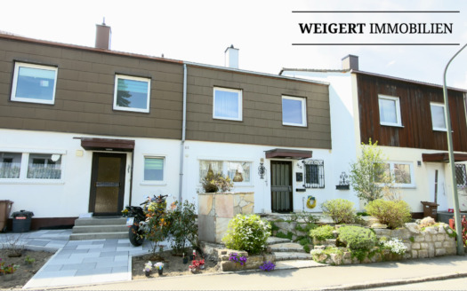 Ansprechendes, sehr gepflegtes Reihenhaus mit Garage & liebevoll angelegtem Garten
