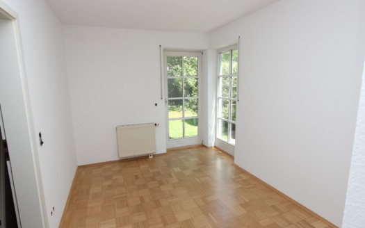 Repräsentative Doppelhaushälfte mit großzügigem Raumangebot, Garten und Garage in Pasing