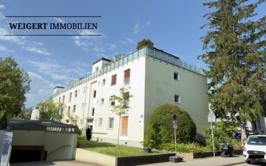 Helle 3-Zimmer-Wohnung mit sonnigem Westbalkon, Einbauküche & großem TG-Stellplatz in Laim