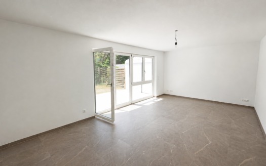 Hochwertig modernisiertes Reiheneckhaus im Bungalowstil mit großem Garten in Pasing