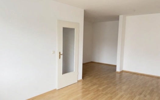 Helle Wohnung mit Schlafnische in zentraler Lage von München-Laim